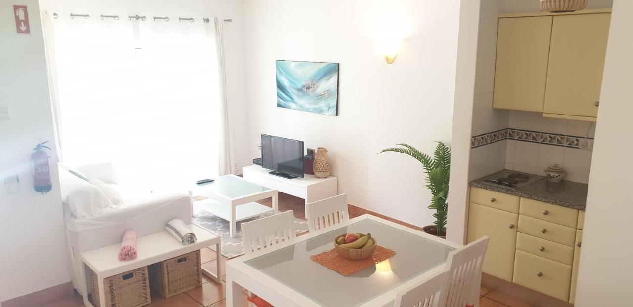 Apartment Vila Mos In Porto Mos Beach Lagos Eksteriør billede
